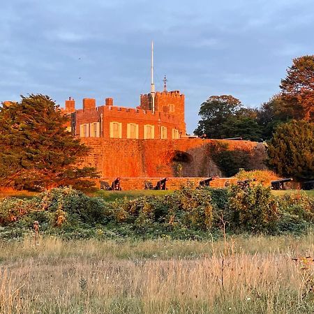 Fab Stay Uk - Coastal And Country Retreat With Free Secure Off Road Parking Minutes From Both Dover And Deal Extérieur photo